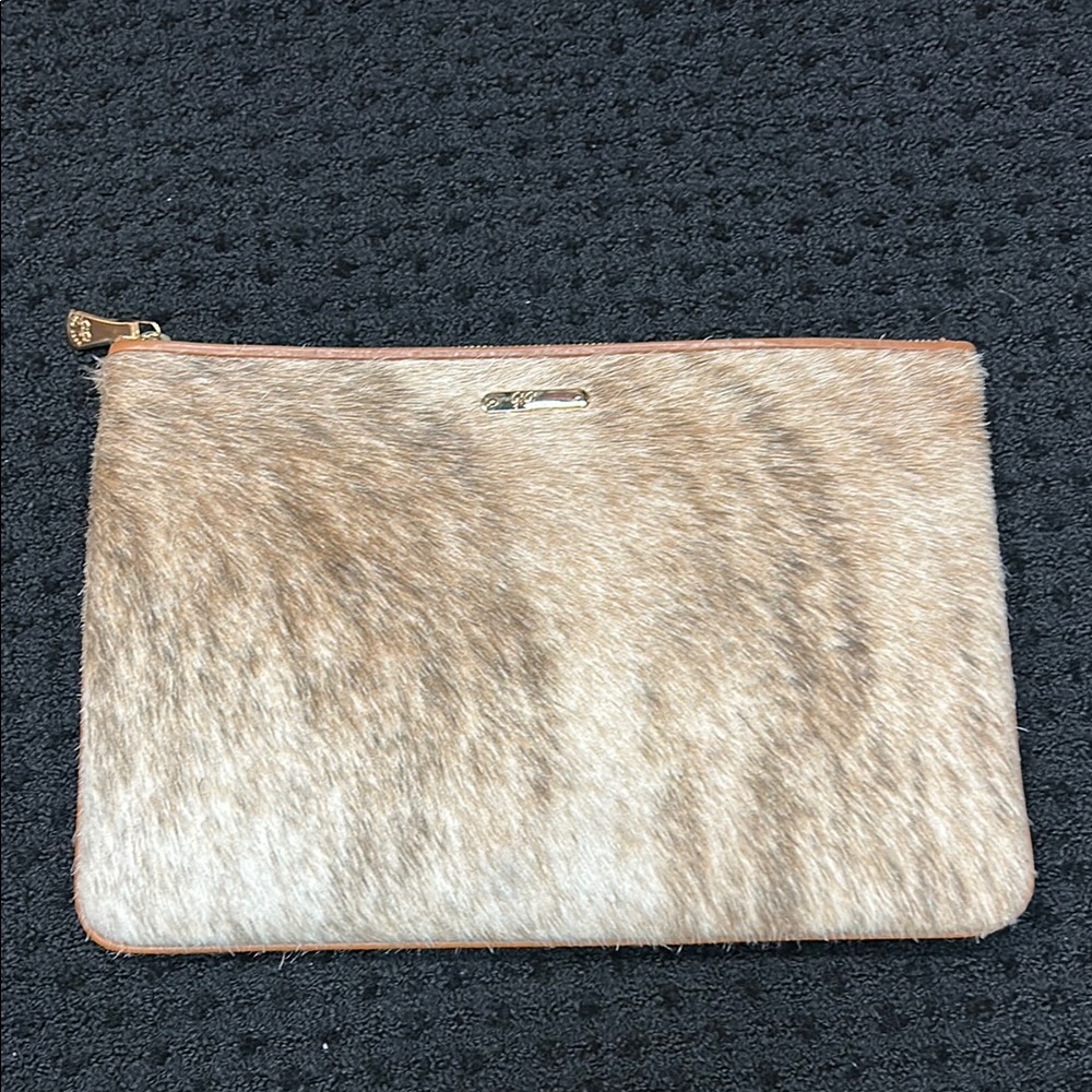 NWT Gigi New York uber clutch haircalf